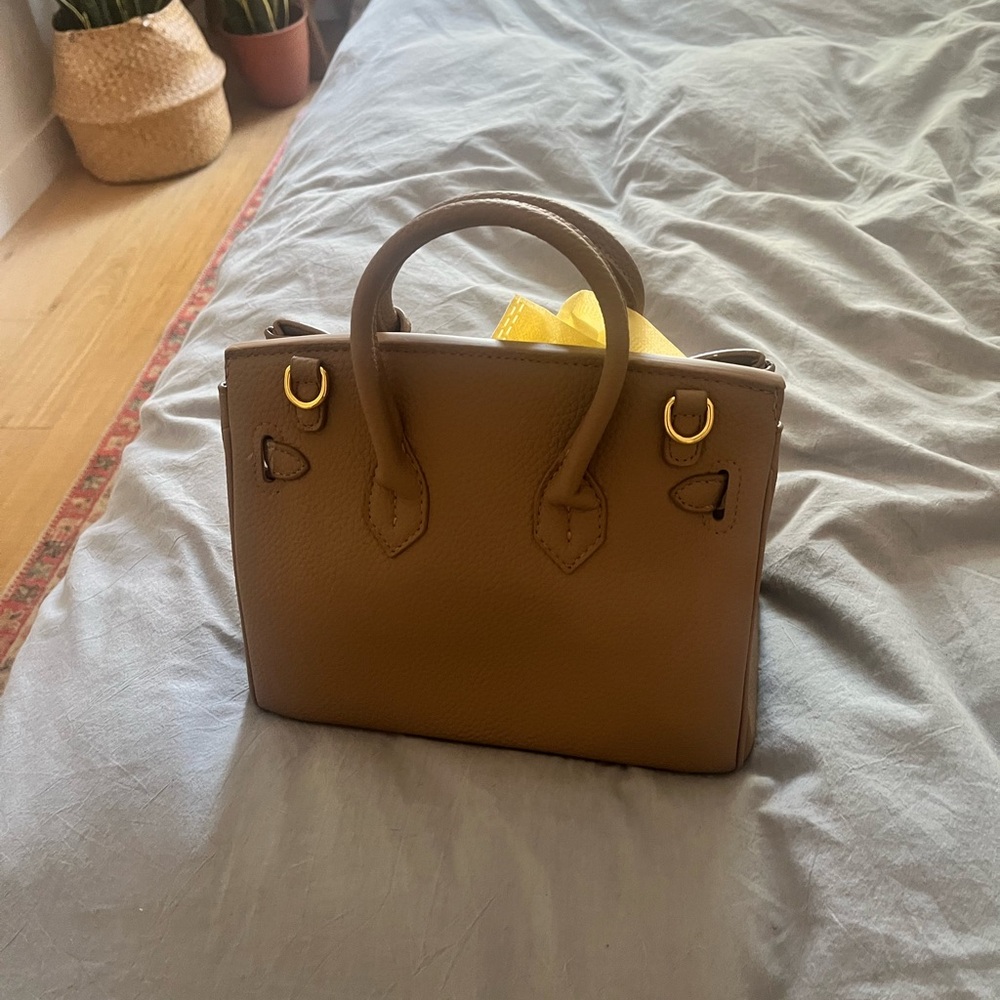 Structured bag